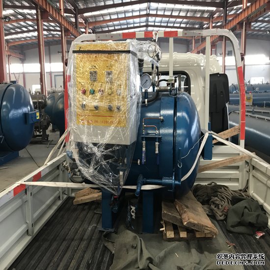 青島鐵路橡膠廠600*600半自動蒸汽硫化罐