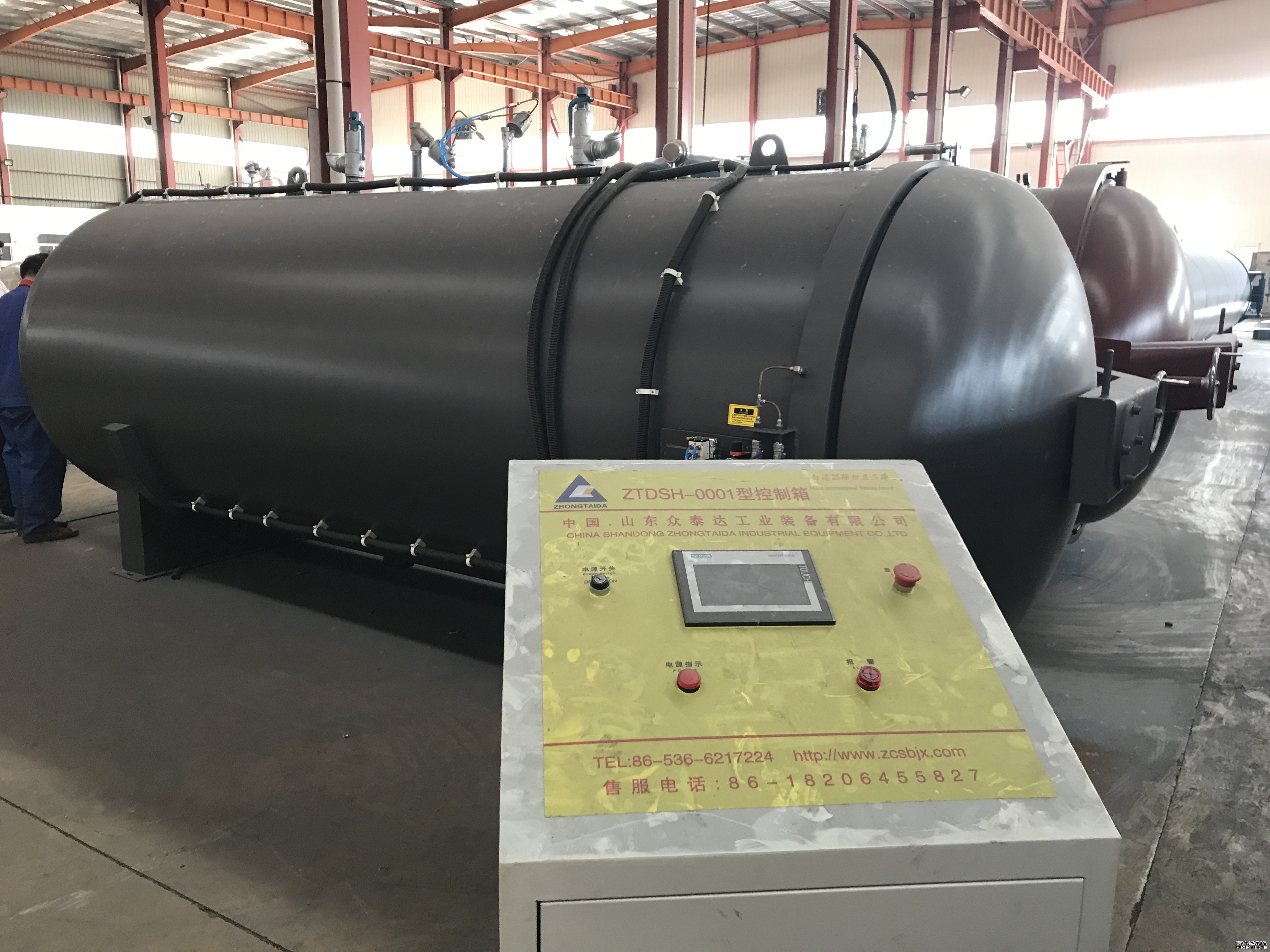 天津金萬豐1500*4000mmPLC自動(dòng)電干燒硫化罐